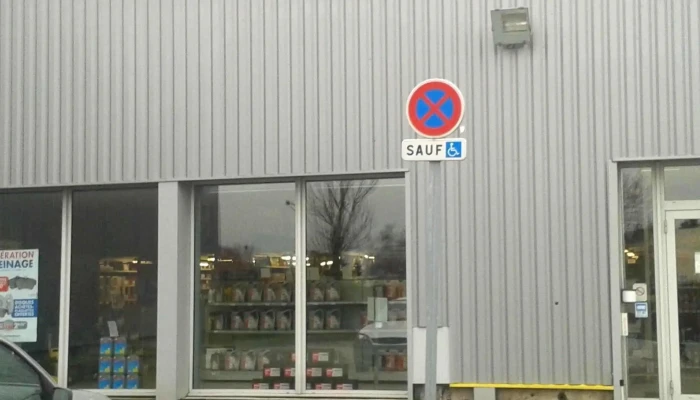 Autodistribution -  Magasin De Pieces De Rechange Automobiles - Artigues-près-bordeaux