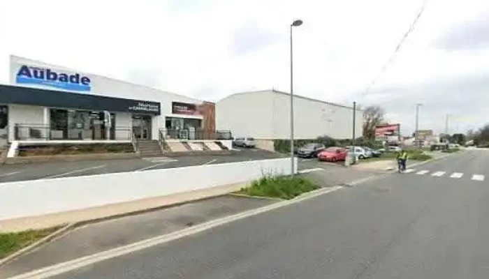 Espace Aubade Moy Niortaise De Carrelages -  Street View Et 360deg - Niort